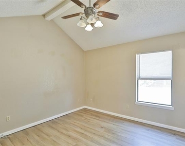 3674 Radcliff Road - Photo Thumbnail 25