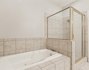 3317 Devonshire Drive - Photo Thumbnail 8