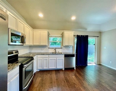 3115 N Hickory Street - Photo Thumbnail 1
