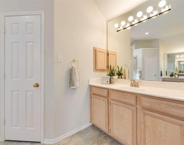 5832 Mossbrook Trail - Photo Thumbnail 9