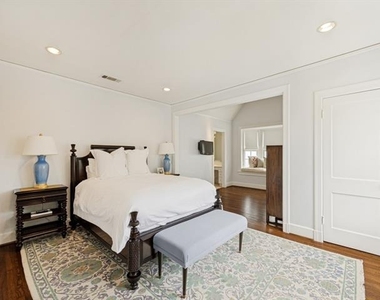 4352 Livingston Avenue - Photo Thumbnail 15