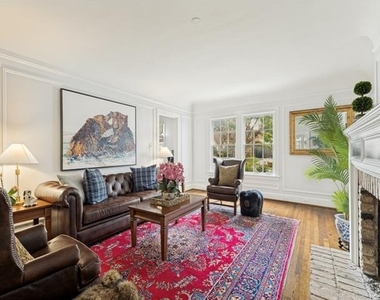 4352 Livingston Avenue - Photo Thumbnail 3