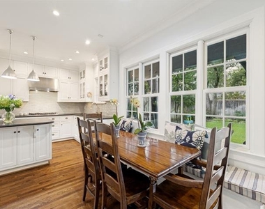 4352 Livingston Avenue - Photo Thumbnail 10