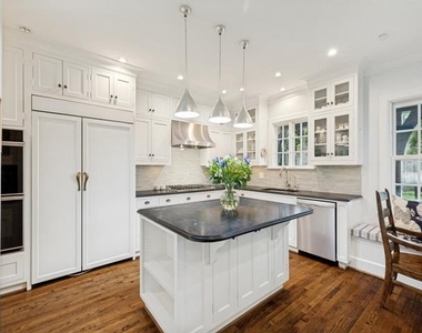 4352 Livingston Avenue - Photo Thumbnail 7