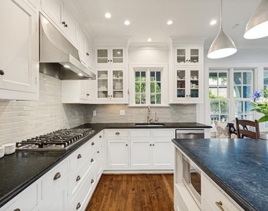 4352 Livingston Avenue - Photo Thumbnail 8