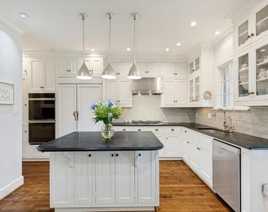 4352 Livingston Avenue - Photo Thumbnail 6