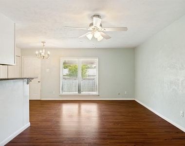 530 Hightrail Drive - Photo Thumbnail 2