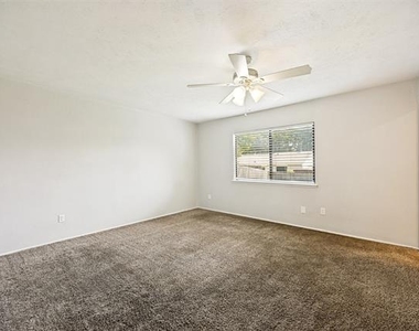 530 Hightrail Drive - Photo Thumbnail 5