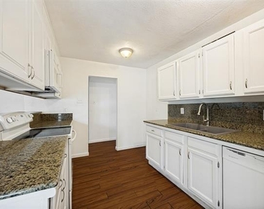 530 Hightrail Drive - Photo Thumbnail 4