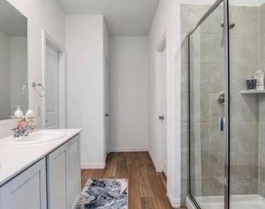 8424 Gray Squirrel Lane - Photo Thumbnail 13
