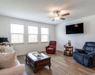 8424 Gray Squirrel Lane - Photo Thumbnail 3