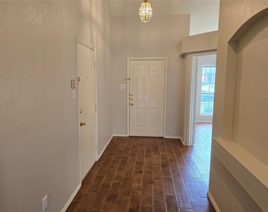1268 Topeka Drive - Photo Thumbnail 21