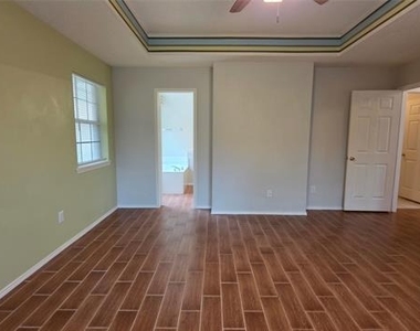 1268 Topeka Drive - Photo Thumbnail 14