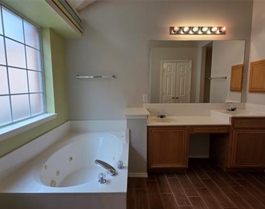 1268 Topeka Drive - Photo Thumbnail 15