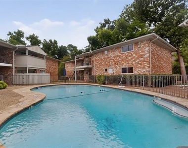 7812 Royal Lane - Photo Thumbnail 37
