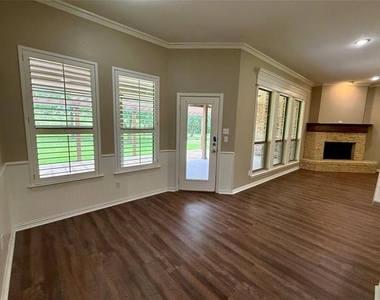 102 Aledo Pointe Drive - Photo Thumbnail 5