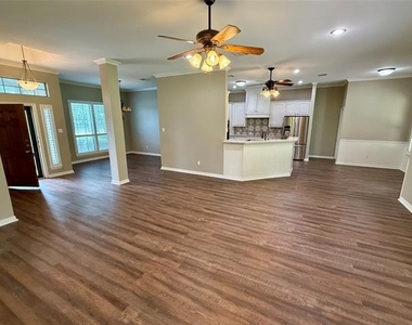 102 Aledo Pointe Drive - Photo Thumbnail 3