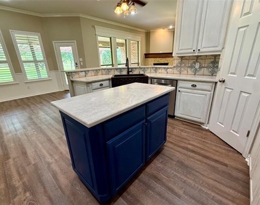 102 Aledo Pointe Drive - Photo Thumbnail 10