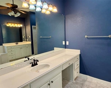 102 Aledo Pointe Drive - Photo Thumbnail 18