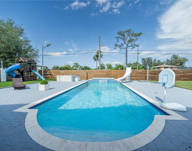 15276 Harrison Road - Photo Thumbnail 2