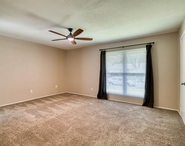 1817 Hemlock Drive - Photo Thumbnail 12