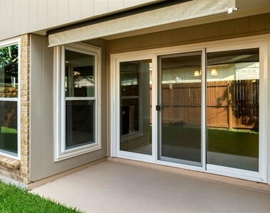 1817 Hemlock Drive - Photo Thumbnail 22