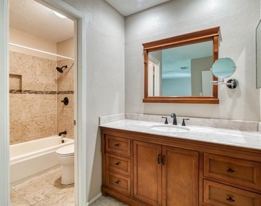 1817 Hemlock Drive - Photo Thumbnail 14