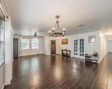 337 Snapdragon Court - Photo Thumbnail 4