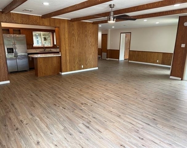 216 Randy Street - Photo Thumbnail 2