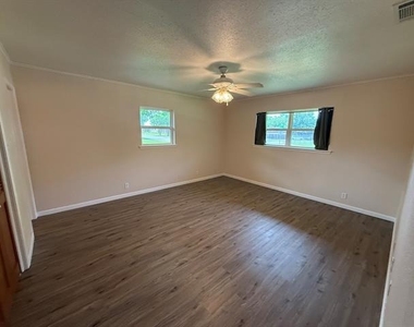 216 Randy Street - Photo Thumbnail 23