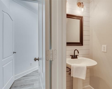 4411 Voyager Drive - Photo Thumbnail 20