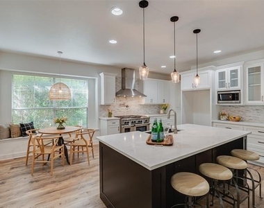 4411 Voyager Drive - Photo Thumbnail 9