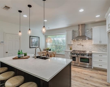 4411 Voyager Drive - Photo Thumbnail 8