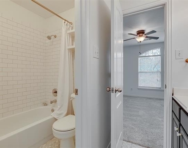4411 Voyager Drive - Photo Thumbnail 36