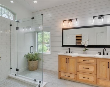 4411 Voyager Drive - Photo Thumbnail 25