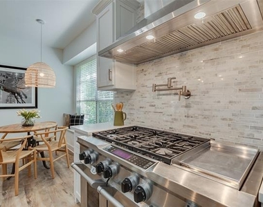 4411 Voyager Drive - Photo Thumbnail 7