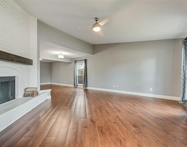 4924 Wagner Drive - Photo Thumbnail 4