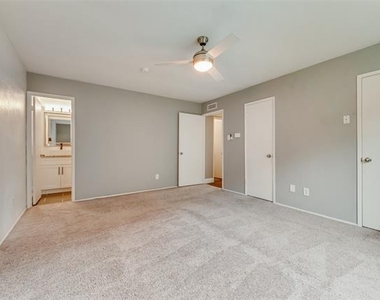 4924 Wagner Drive - Photo Thumbnail 15