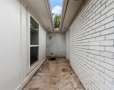 4924 Wagner Drive - Photo Thumbnail 23