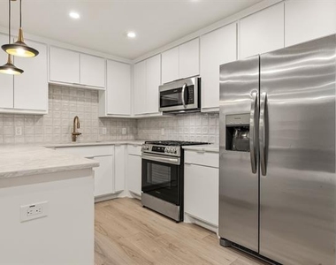 7537 Brentcove Circle - Photo Thumbnail 8