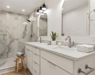7537 Brentcove Circle - Photo Thumbnail 16