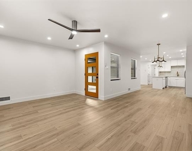 7537 Brentcove Circle - Photo Thumbnail 6