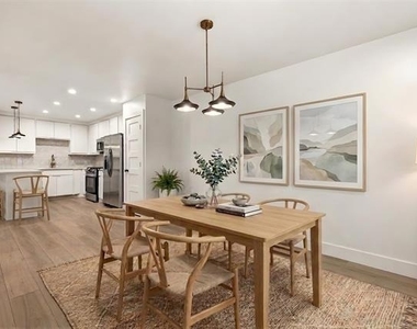 7537 Brentcove Circle - Photo Thumbnail 3