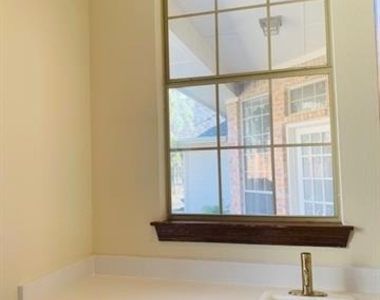 3112 Ipswich Drive - Photo Thumbnail 33