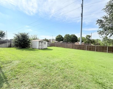 301 Mimosa Drive - Photo Thumbnail 34