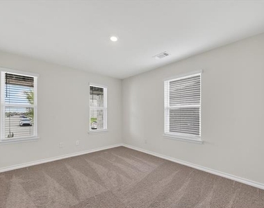 1567 Dukeswood Drive - Photo Thumbnail 7
