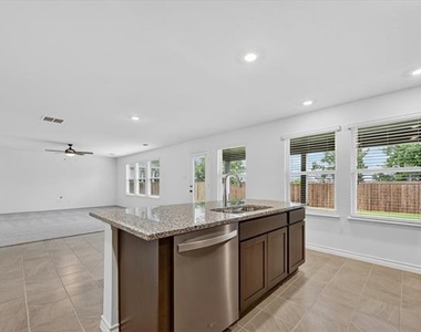 1567 Dukeswood Drive - Photo Thumbnail 10