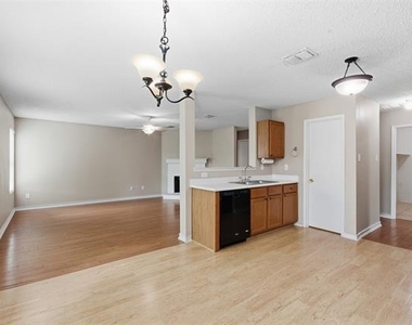 5421 Lansdowne Avenue - Photo Thumbnail 10