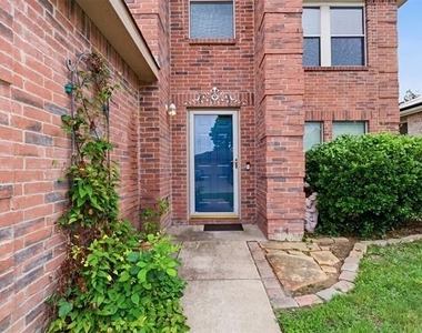 5421 Lansdowne Avenue - Photo Thumbnail 1