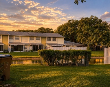 887 Crystal Lake Drive - Photo Thumbnail 25